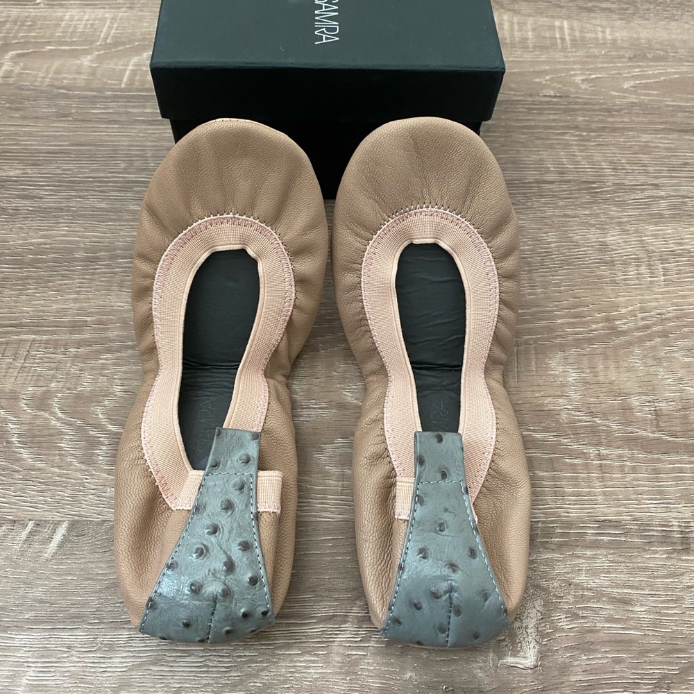 Yosi Samra Ballet Flats in Burnished Ostrich, US 6